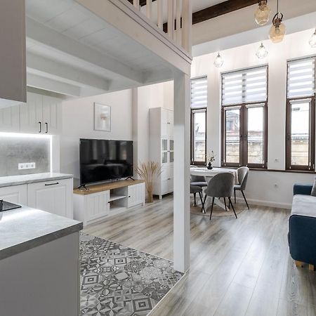 Inshiapartments On Slovatskoho Str Lvov Exteriér fotografie