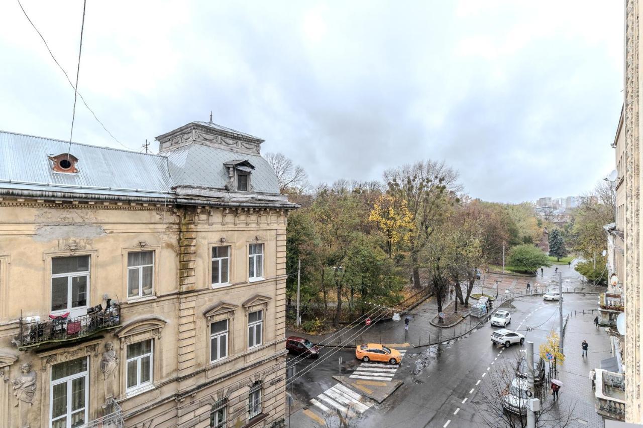 Inshiapartments On Slovatskoho Str Lvov Exteriér fotografie
