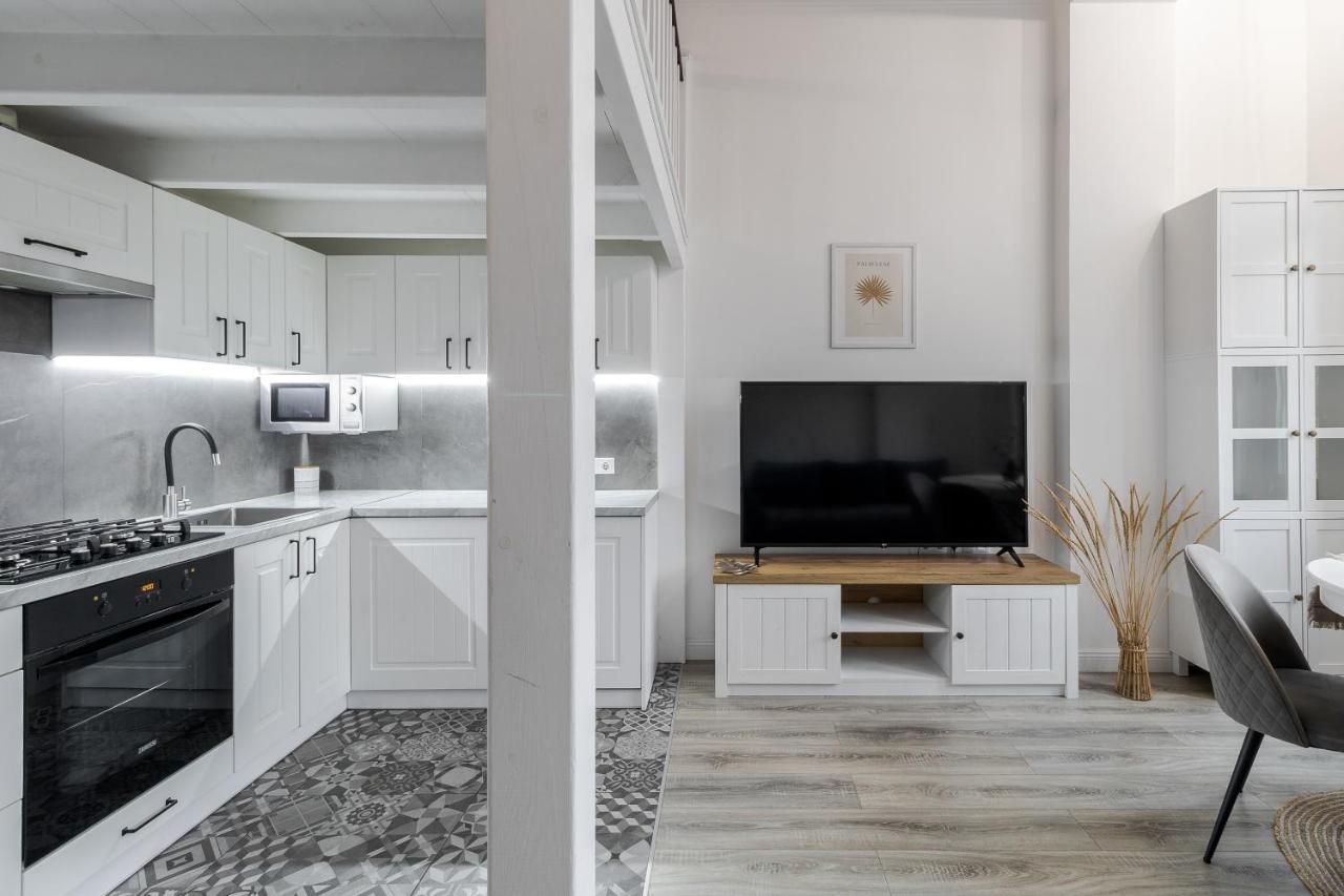 Inshiapartments On Slovatskoho Str Lvov Exteriér fotografie